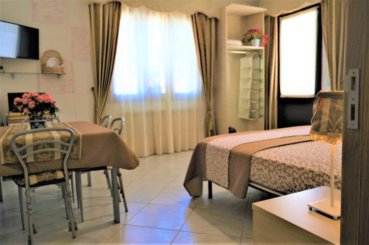 Da Casa Tiziana Hotel Porto Cesareo Exterior foto